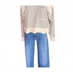 NEW KLD. SIGNATURE women's front pocket sweater in white